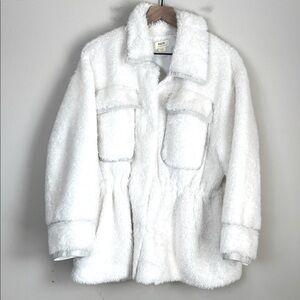 Maeve by Anthropologie Size Large Cinched Faux Fur Winter Coat in Ivory Overcoat